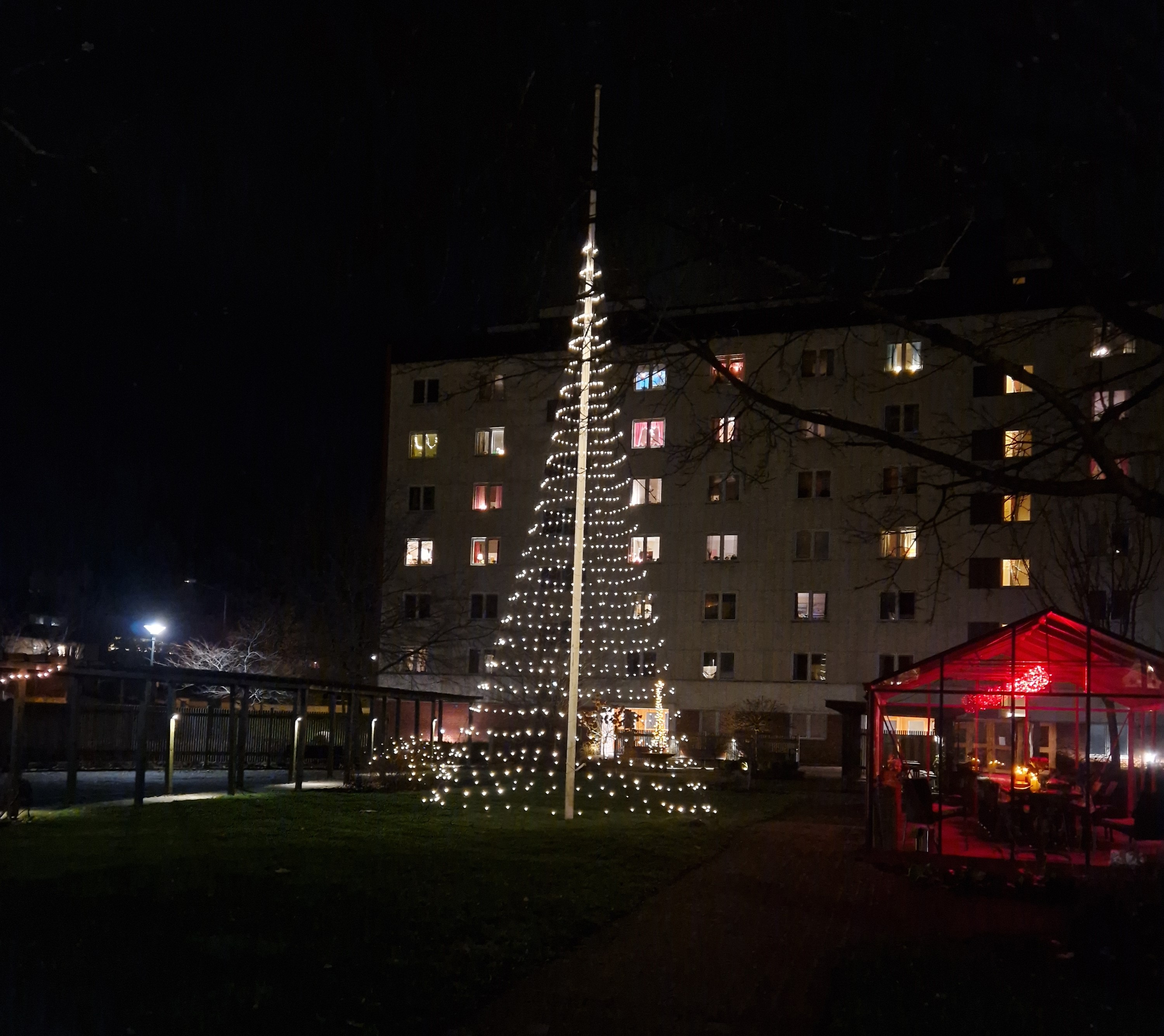 Fin belysning på Bäckavägen